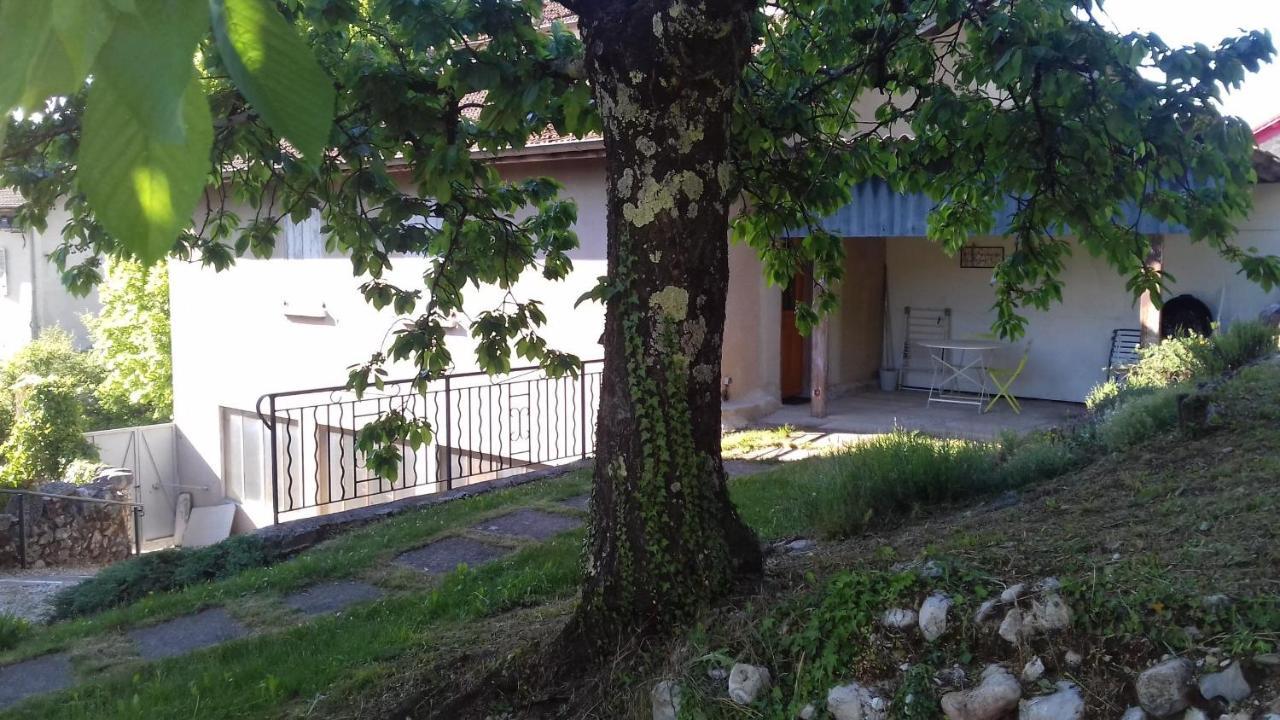 Apartamento Côté Jardin Saint-Jean-en-Royans Exterior foto
